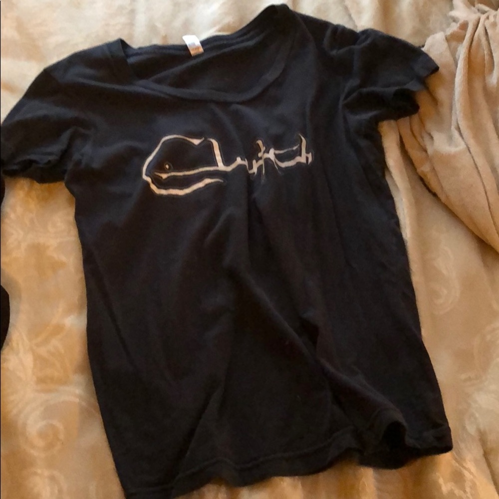 Tee shirt